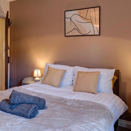 Cosy 2 Bed Home Chesterfield Ngoại thất bức ảnh
