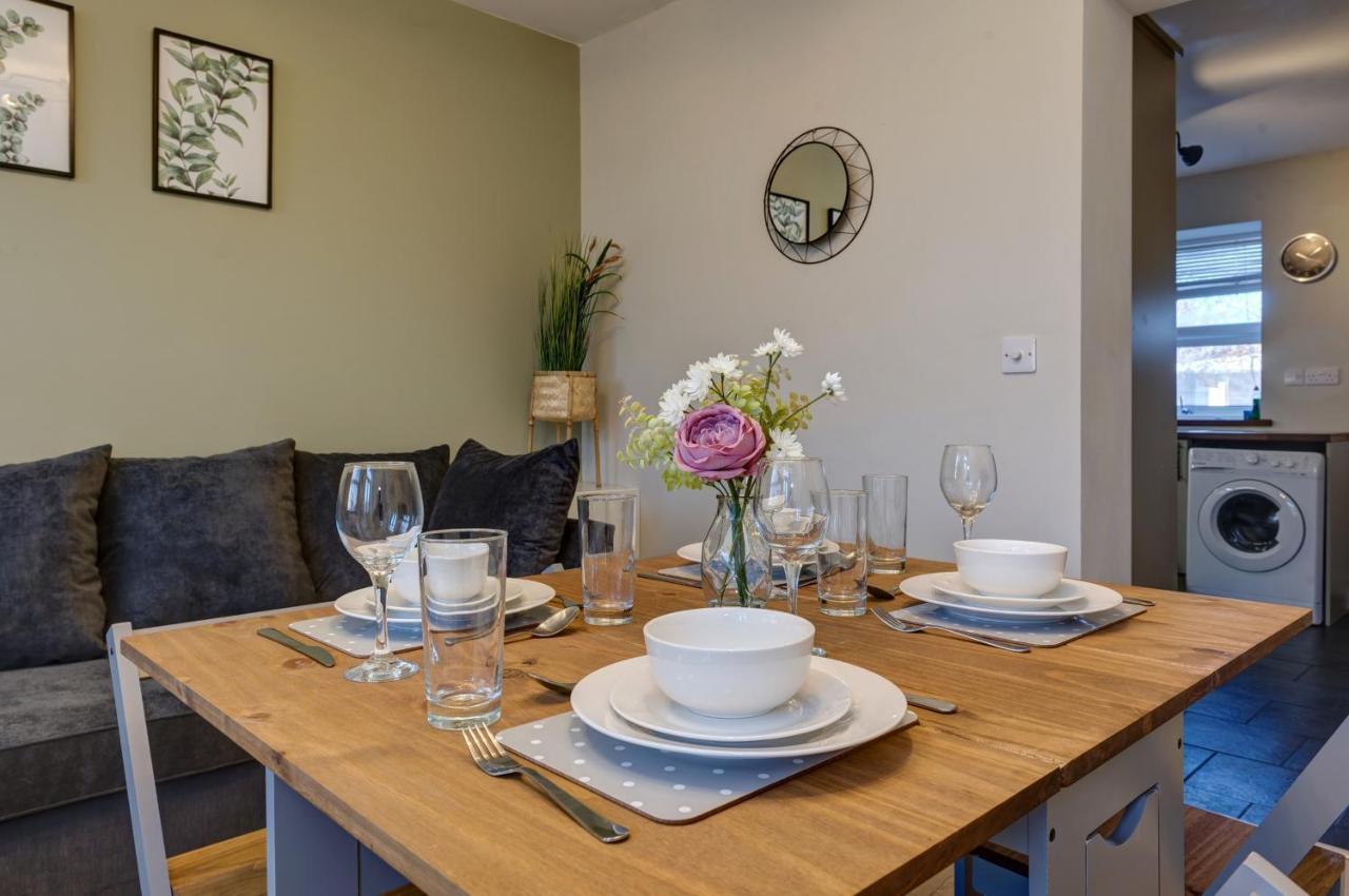 Cosy 2 Bed Home Chesterfield Ngoại thất bức ảnh