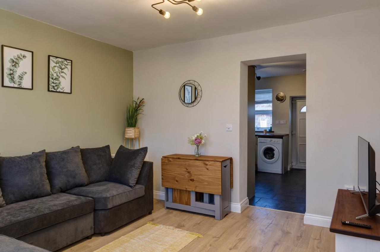 Cosy 2 Bed Home Chesterfield Ngoại thất bức ảnh
